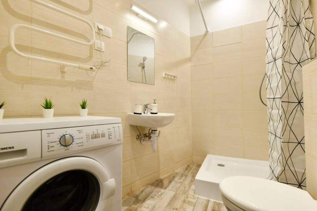 Cosy Two Bedroom Flat In Rottenbiller Str,Sky Budapest Kültér fotó